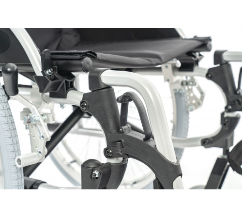 Кресло-коляска механическая MET Stable